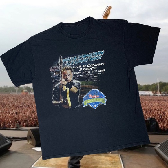 VTG 2016 BRUCE SPRINGSTEEN CONCERT SHIRT - Picture 1 of 4